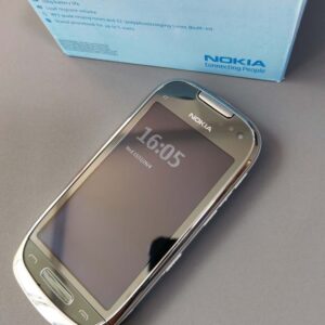 Nokia C7 C7-00 Unlocked 8GB WIFI GPS 8MP 3G GSM Cellphone Good condition Color Silver battery 1 battery