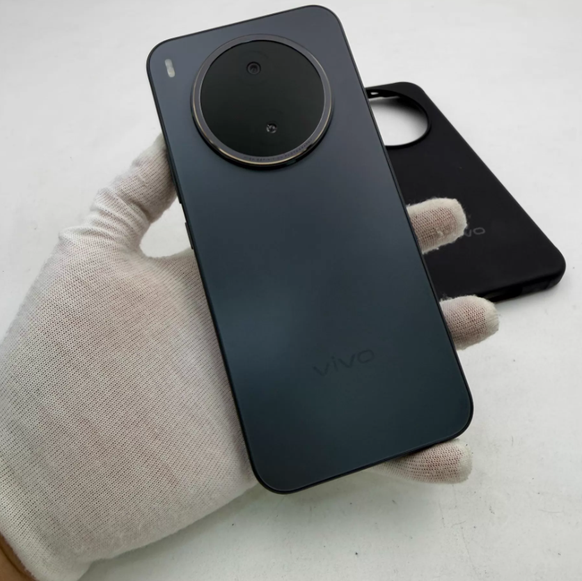 VIVO Y600 Pro Smartphone 6.83" 120Hz 50MP 128/256/512GB Google Color random color Internal 128GB 8GB RAM - Image 9