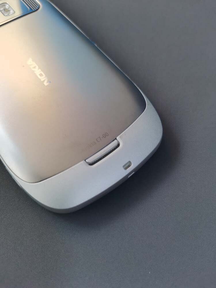 Nokia C7 C7-00 Unlocked 8GB WIFI GPS 8MP 3G GSM Cellphone Good condition Color Silver battery 1 battery - Image 10