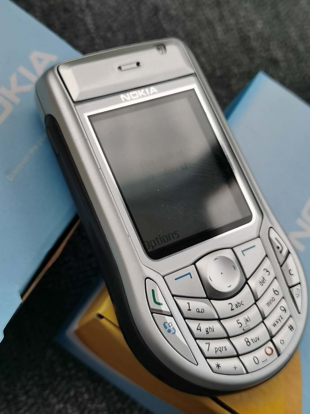 Nokia 6630 Unlocked GSM / UMTS 2G 3G Symbian 8.0, 1.3MP 2.1" Cellphone Very NEW Bundle description 1* battery