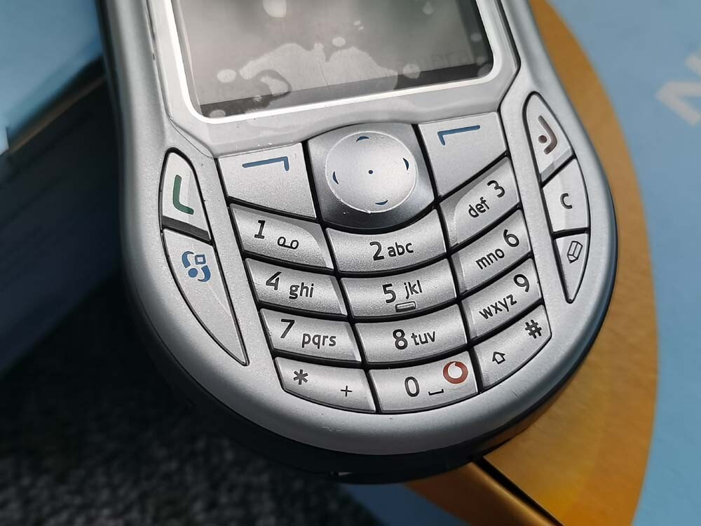 Nokia 6630 Unlocked GSM / UMTS 2G 3G Symbian 8.0, 1.3MP 2.1" Cellphone Very NEW Bundle description 1* battery - Image 2