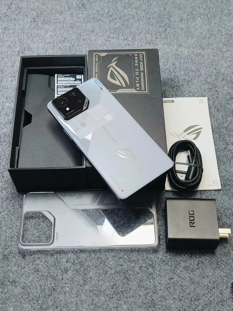 LOT Asus ROG Phone 8 5G 6.78" 50MP Android Google Play Global 512GB 16GB RAM Storage 256GB 16GB RAM Bundle ASUS ROG AeroActive Cooler X - Image 4