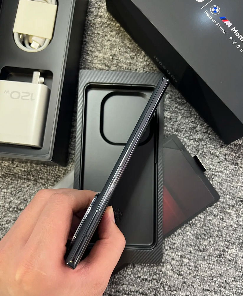 vivo iQOO 12 Pro 5G 6.78" 64MP Snapdragon 8 Gen 3 5100mAh Android storage 256GB 16GB Colour Black - Image 7