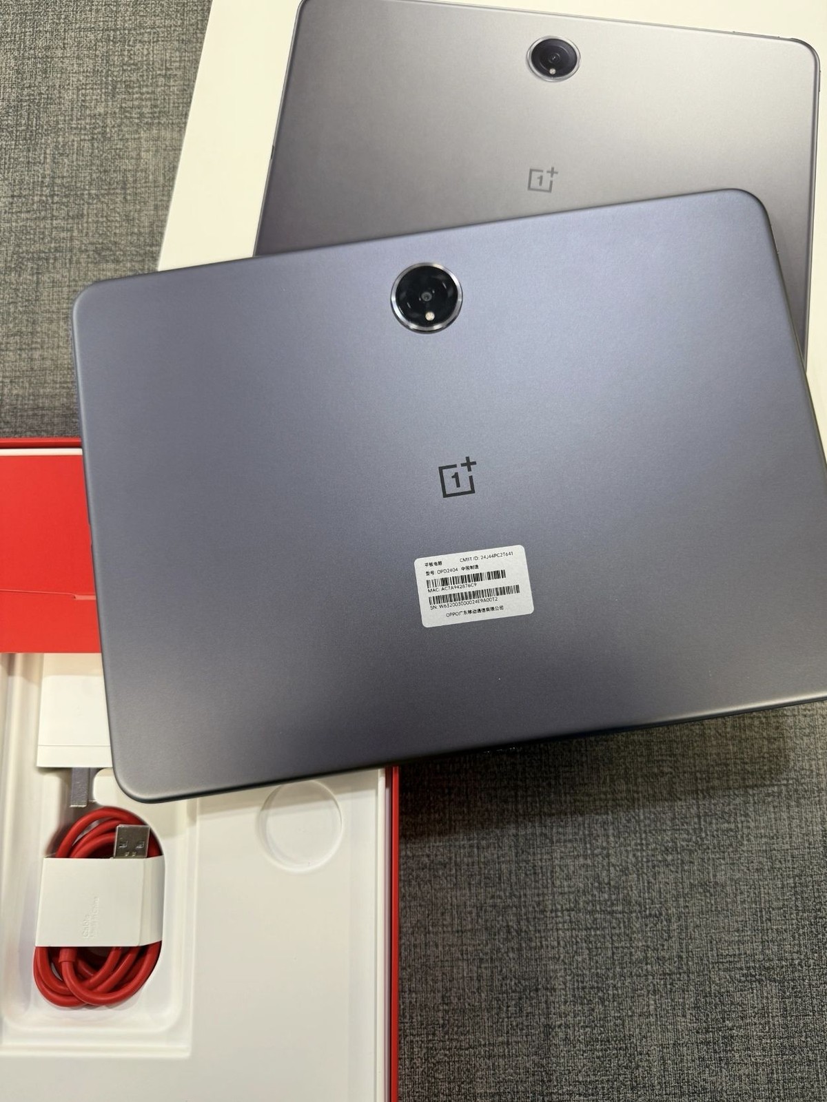 OnePlus Pad Pro 12.1" 13MP napdragon 8 Gen 3 9510mAh Wi-Fi Android 14 Storage 8+128GB Color random color.