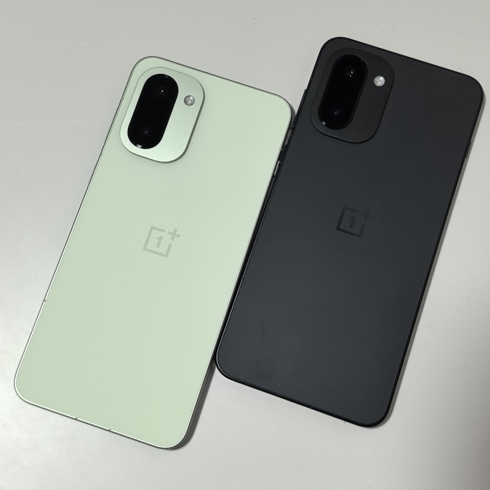 OnePlus 15R 5G 6.83" 50MP OxygenOS 512GB 12GB RAM Global storage 1TB 16GB RAM colors please note in order - Image 3