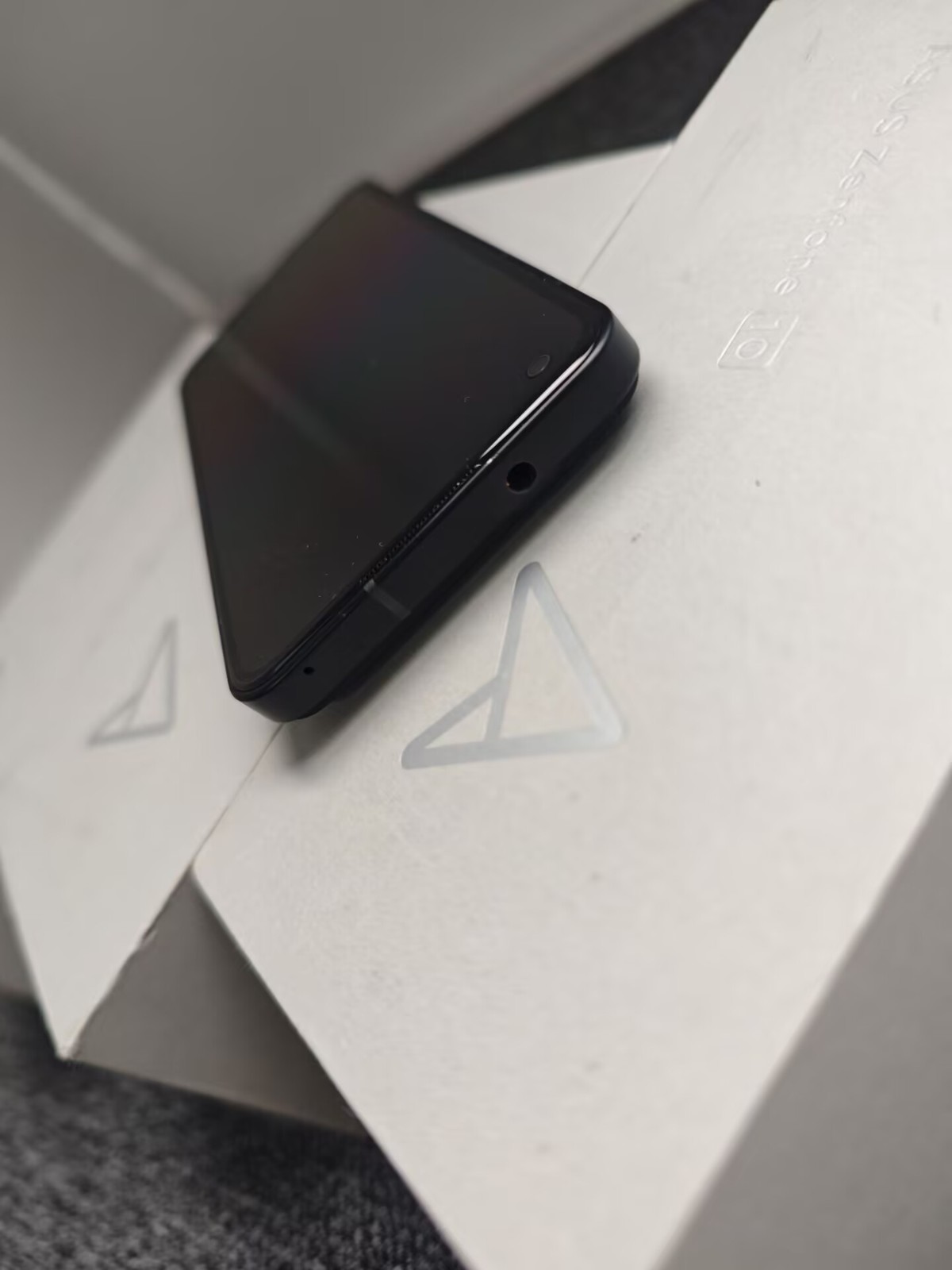 Asus Zenfone 10 5G 8+256GB Snapdragon Android phone Google play global Storage Capacity 8+256GB - Image 4