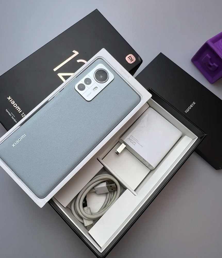 Xiaomi 12 Pro 5G 6.73" Qualcomm Snapdragon 8 Gen 1 unlocked Android 12 Color Please note the color Storage Capacity 8GB+128GB