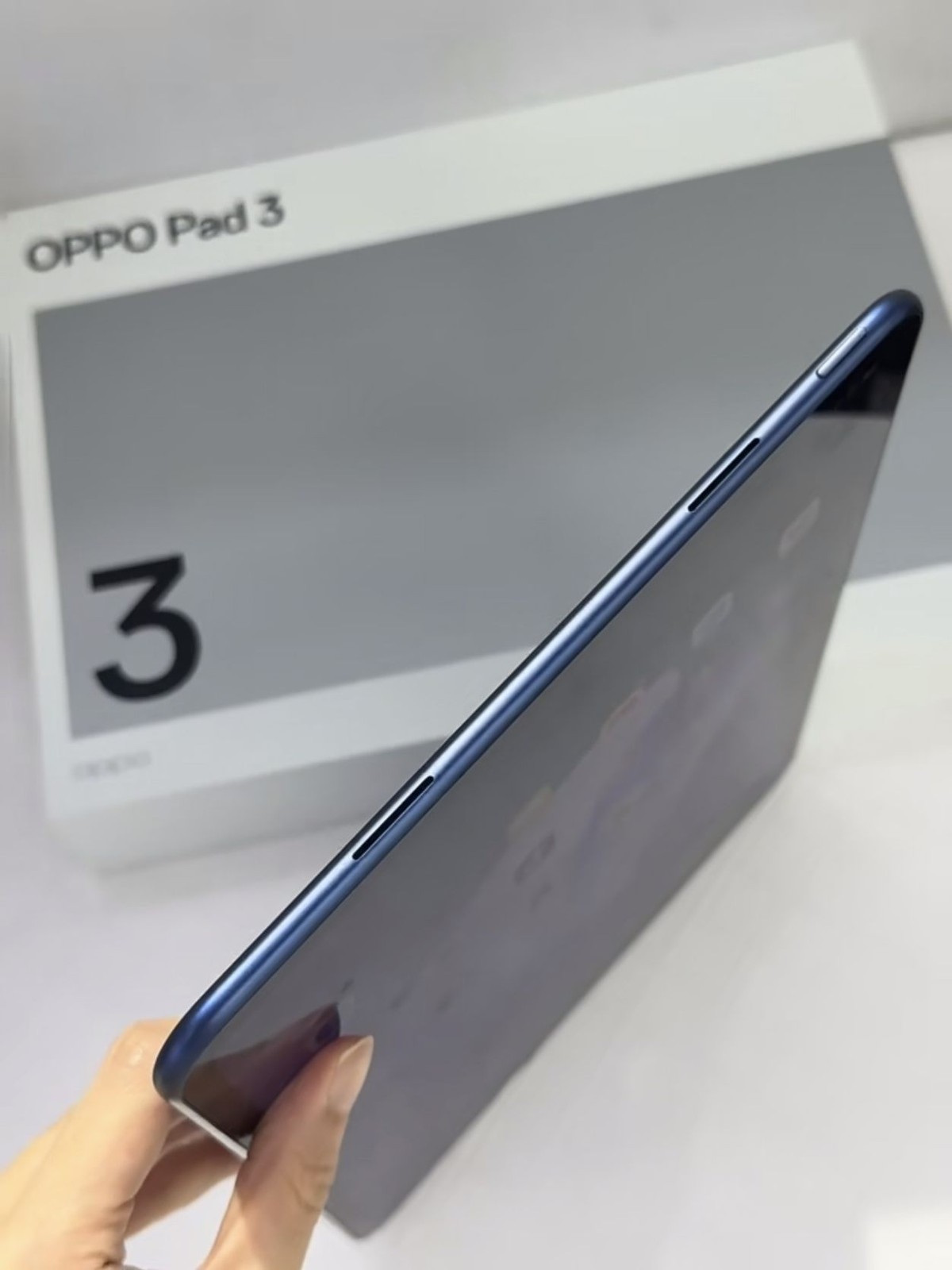Oppo Pad 3 11.61" 8MP Mediatek Dimensity 8350 9520mAh Wi-Fi Android 15 Storage 12+256GB Color random color. - Image 2