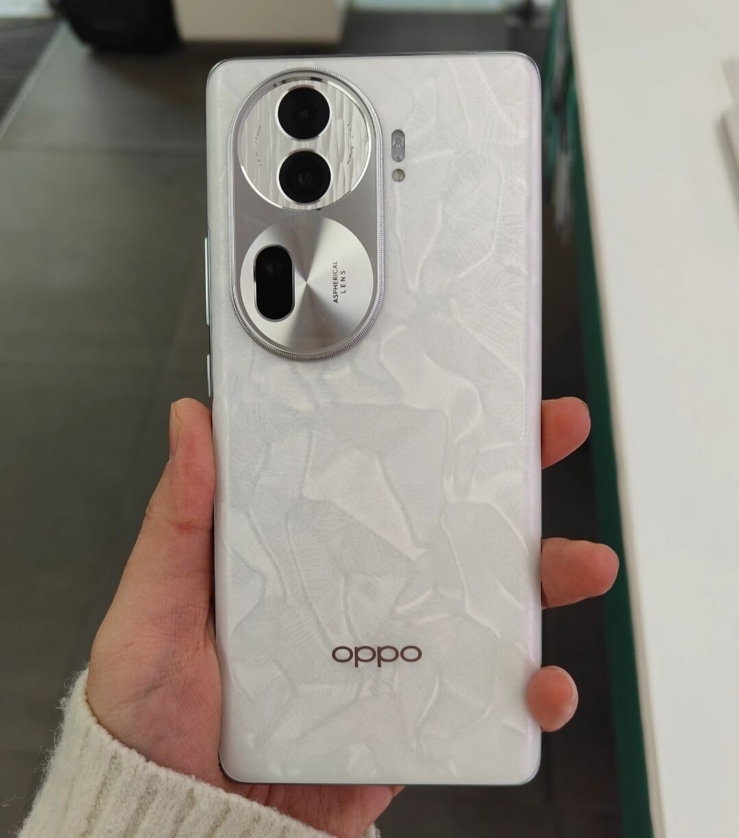 Oppo Reno11 Pro 5G 6.7" 50MP Mediatek Dimensity 8200 Android 14 - Unlocked Storage 12+512GB Color Random color