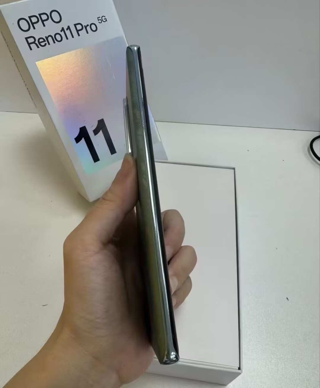Oppo Reno11 Pro 5G 6.7" 50MP Mediatek Dimensity 8200 Android 14 - Unlocked Storage 12+512GB Color Random color - Image 4