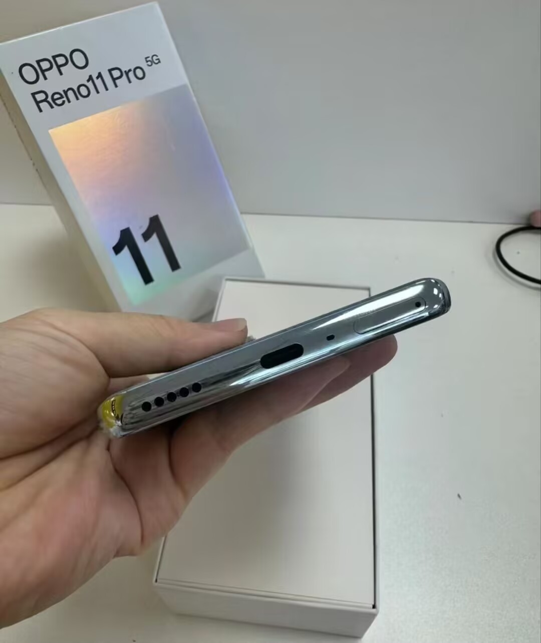 Oppo Reno11 Pro 5G 6.7" 50MP Mediatek Dimensity 8200 Android 14 - Unlocked Storage 12+512GB Color Random color - Image 5