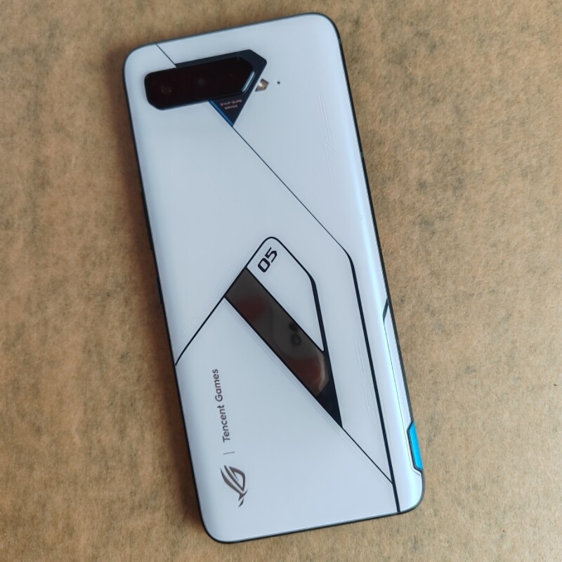 Asus ROG Phone 5 pro 6.78" 64MP Android 18+512GB Google Global Game phone Inklusive Ladegerät Ja