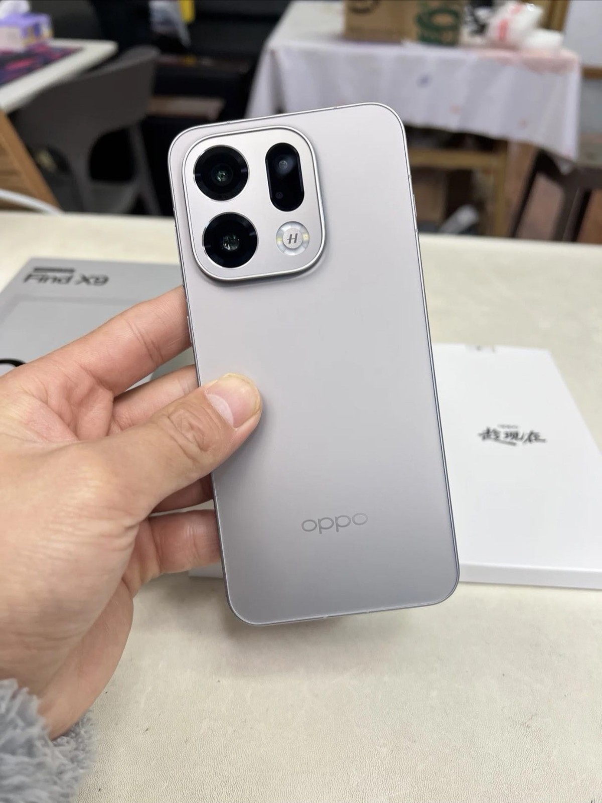 Oppo Find X9 5G 6.59" 50MP Dimensity 9500 7025mAh unlocked storage 1TB 16GB RAM colors Random color or note when placing an order - Image 6