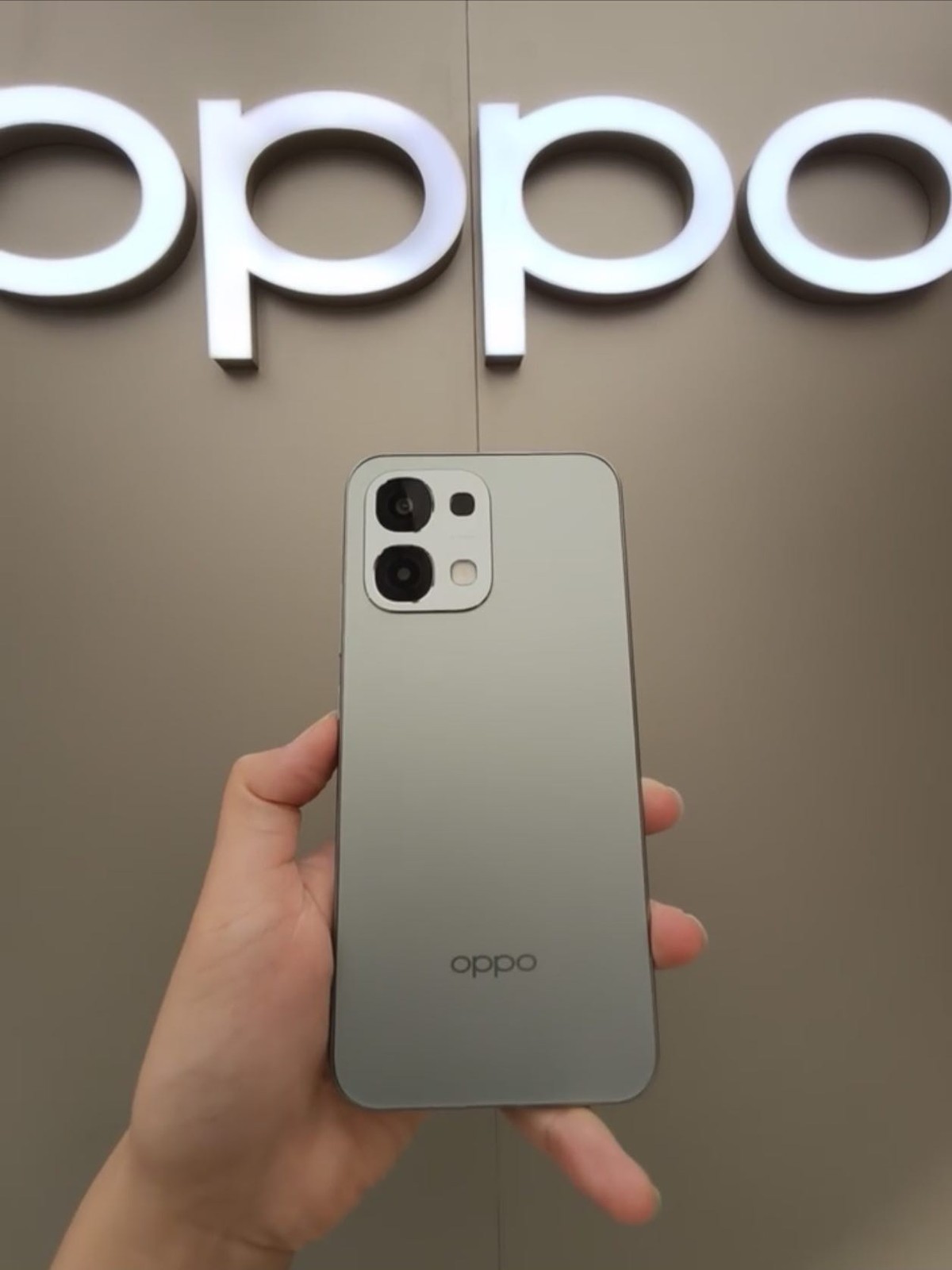 Global Oppo A6 Pro 4G 6.57" Helio G100 7000mAh Android unlocked CPH2799 8+128GB Color Random color or note when placing an order Style Mobile phone + charger Storage Capacity 8+128GB - Image 4