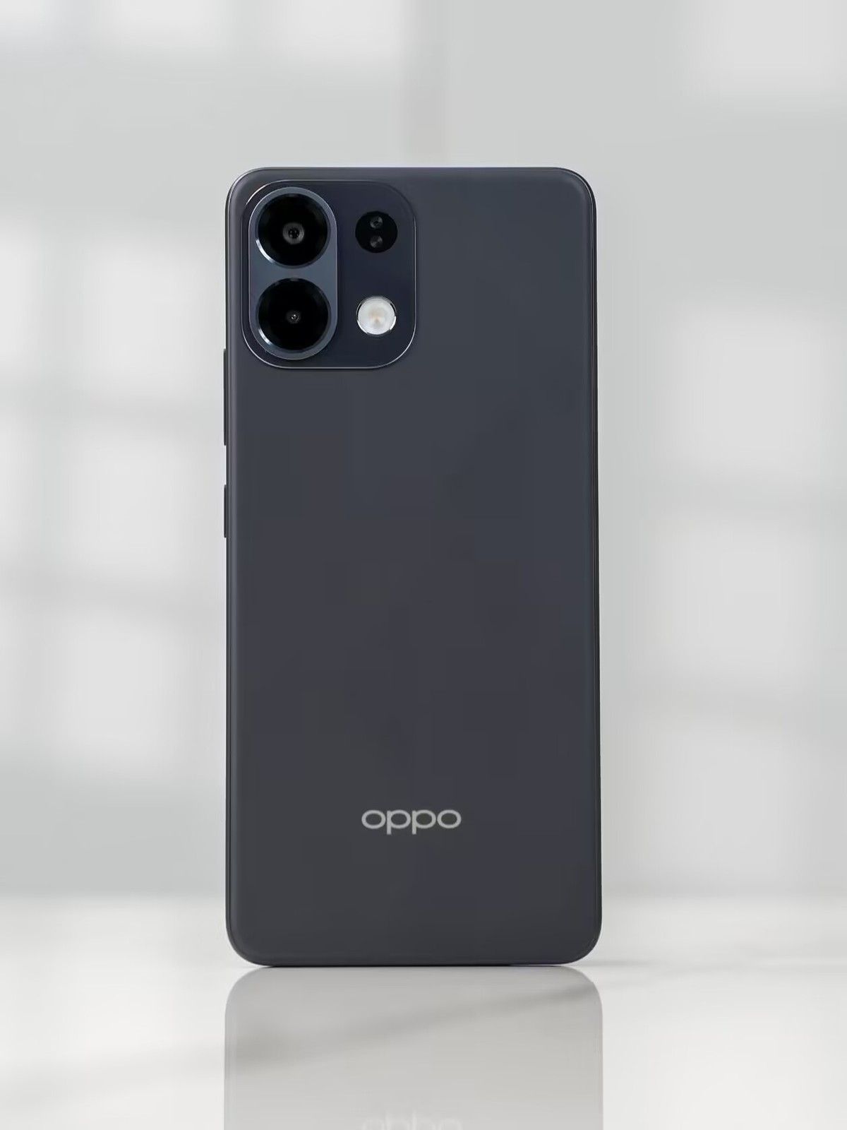 Oppo K12s 5G 6.67" 50MP Snapdragon 6 Gen 4 7000mAh Android unlocked Color Random color or note when placing an order Style Mobile phone + charger Storage Capacity 12+512GB - Image 2