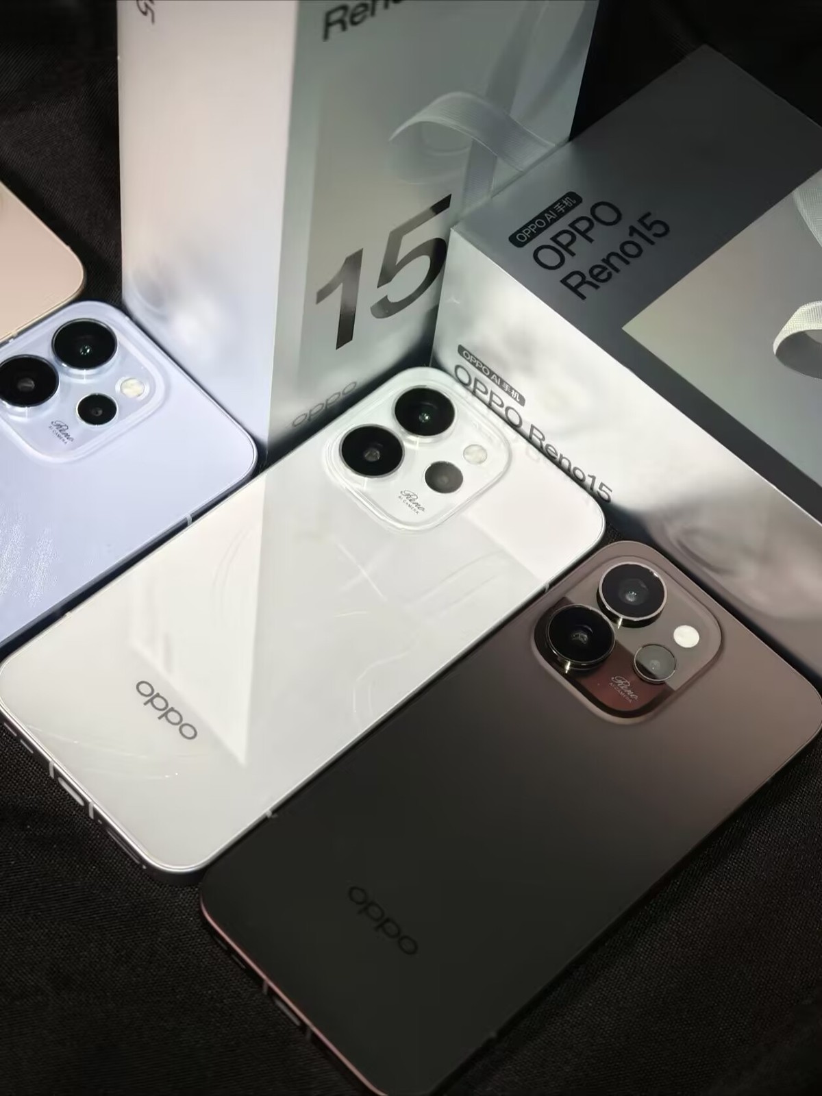 Oppo Reno15 5G 6.32" 50MP Dimensity 8450 6200mAh Android Unlocked Storage 16+1TB - Image 4
