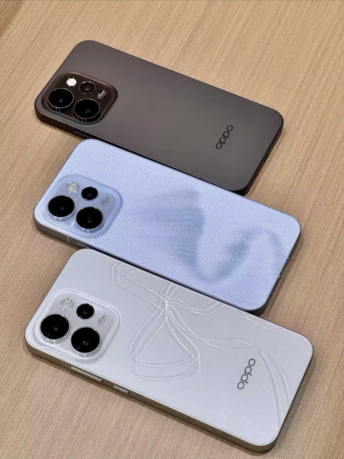 Oppo Reno15 5G 6.32" 50MP Dimensity 8450 6200mAh Android Unlocked Storage 16+1TB - Image 10