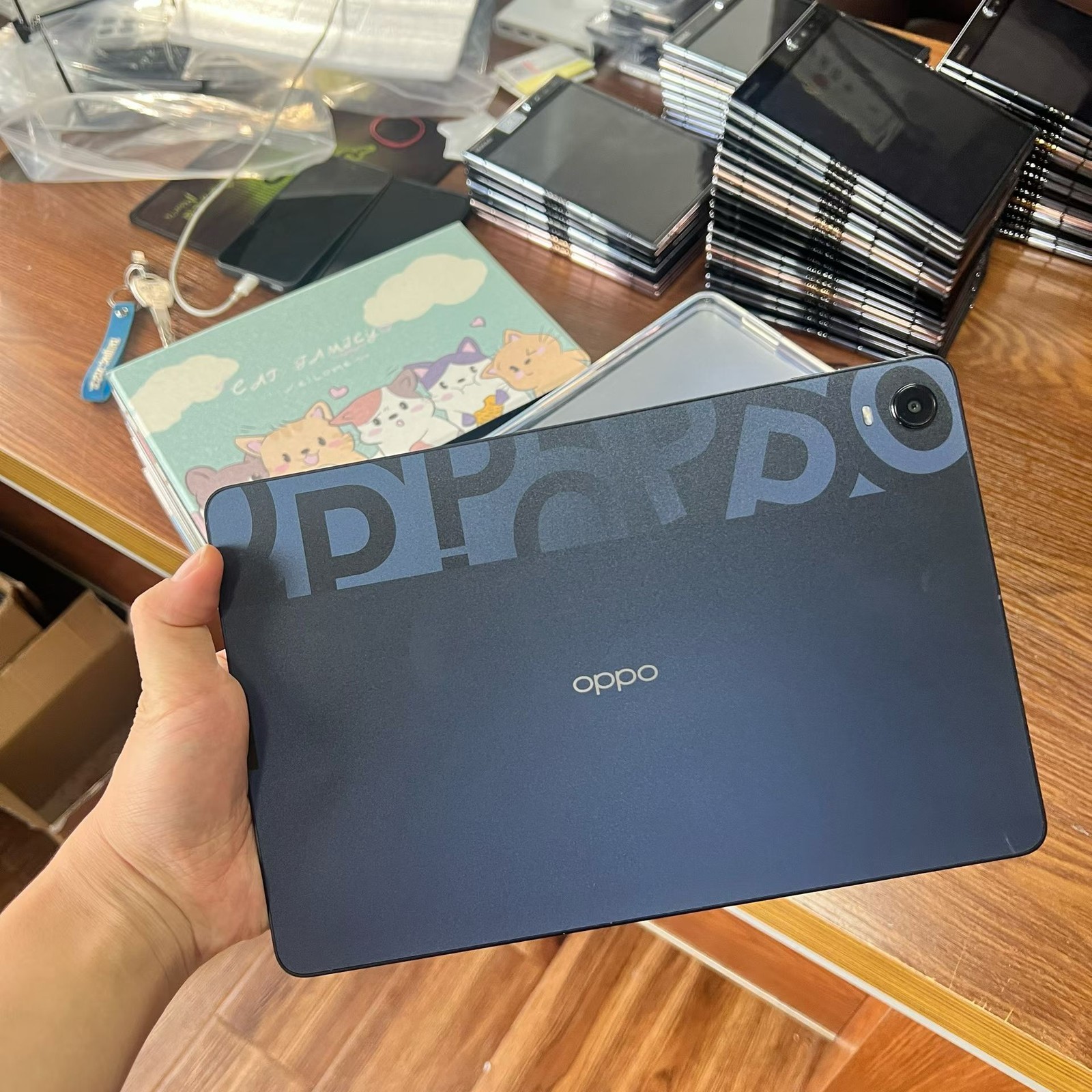 Oppo Pad 11" 13MP Snapdragon 870 5G 8360mAh Wi-Fi Android 11 LOT Storage 8+256GB Color random color.
