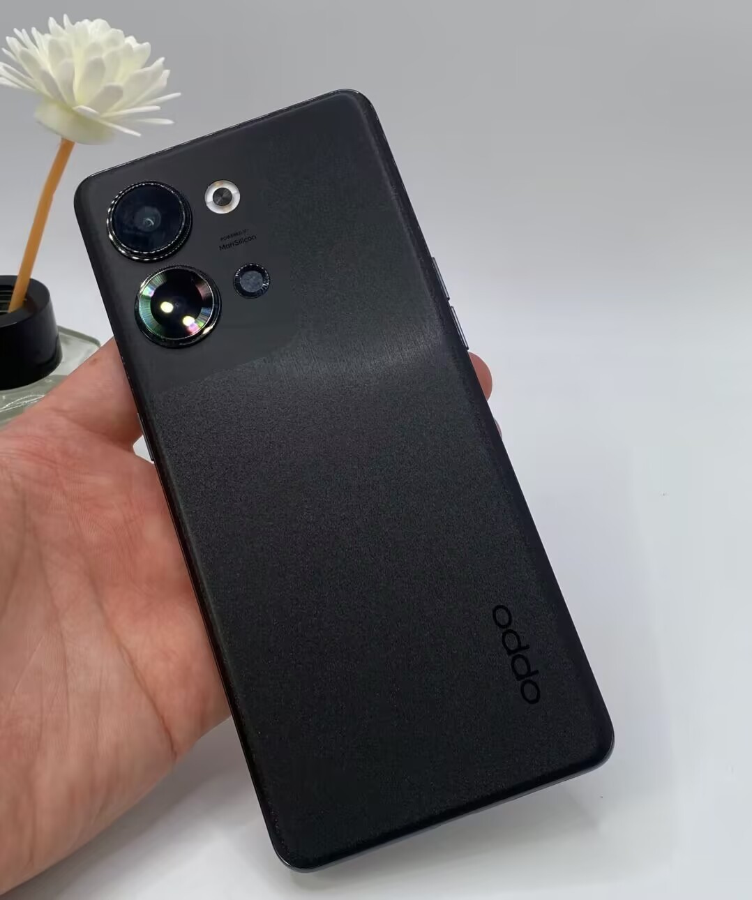 Oppo Reno9 Pro 5G 6.7" 50MP Mediatek Dimensity 8100 Max Android 13 4500mAh Color Please note the color Storage Capacity 16+512GB - Image 3