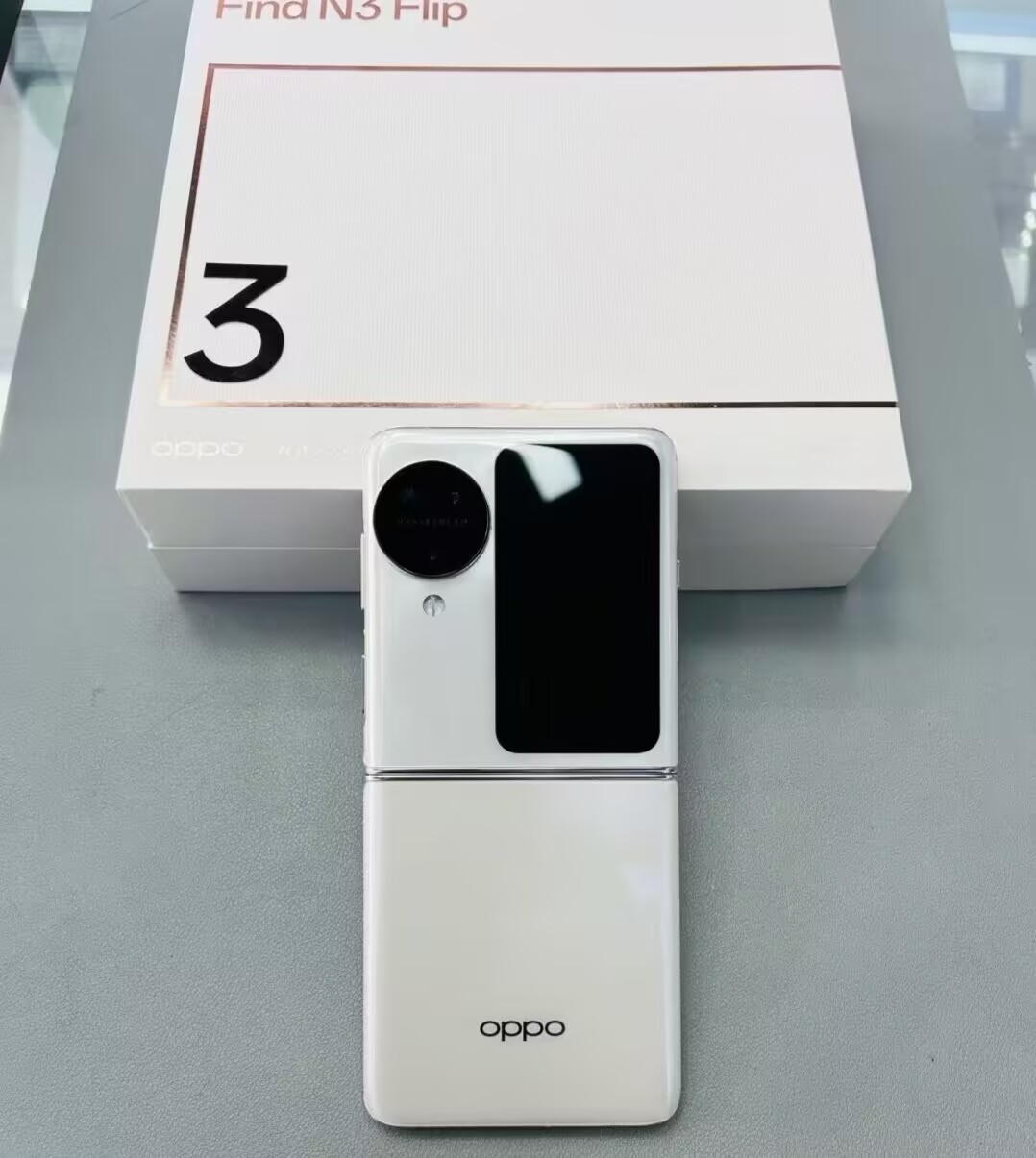 Small screen double folding Oppo Find N3 Flip 5G 6.8" Google Android unlocked storage 512GB 12GB RAM colors Rose gold