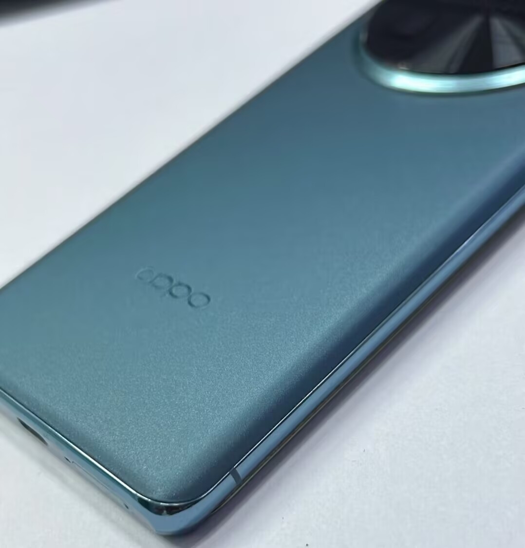Oppo Find X6 6.74" 50MP Android 13 5G CN version Google Dimensity 9200 unlocked Storage 16GB+512GB Color color please note in order Package Mobile phone and charger - Image 2
