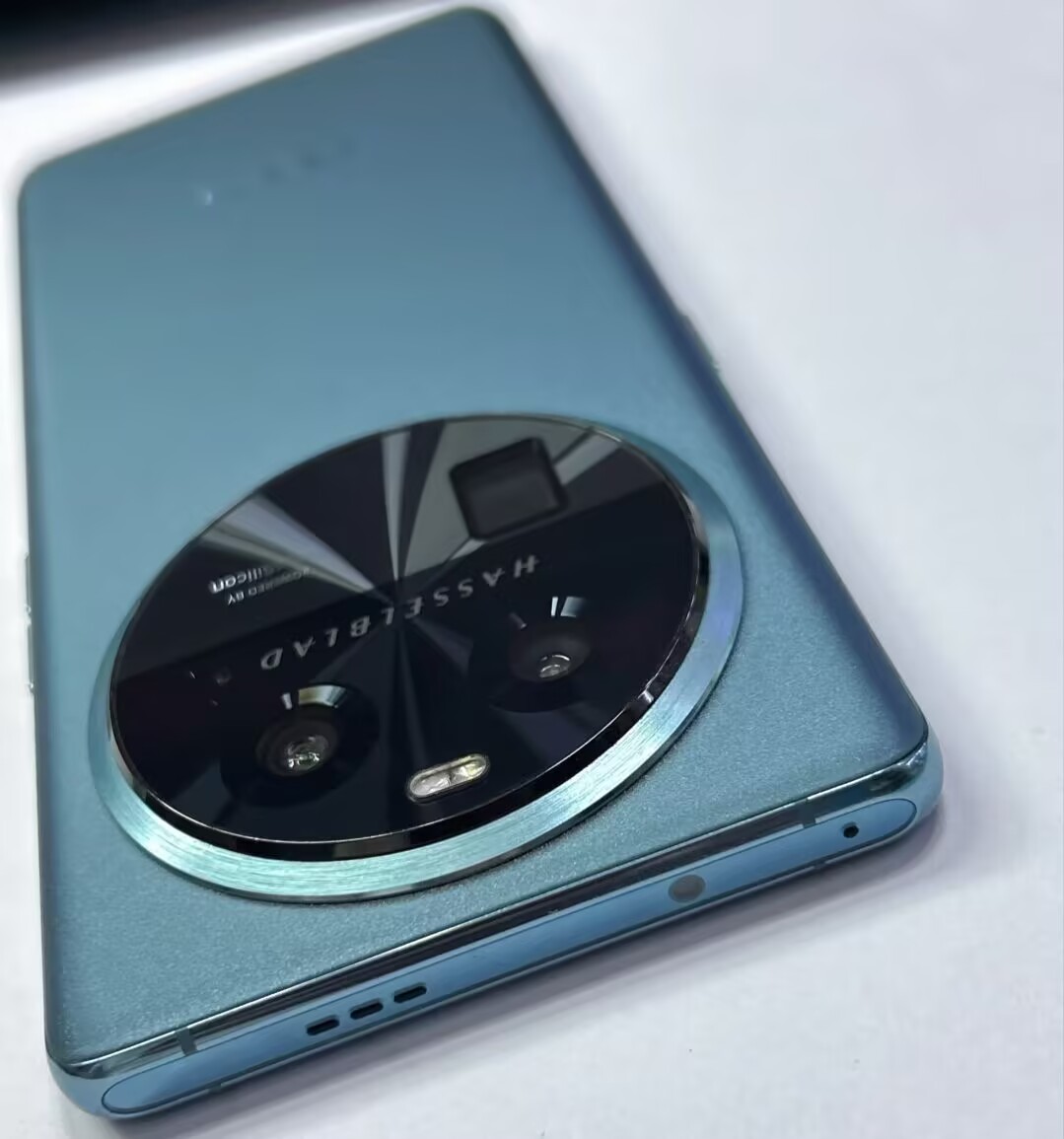 Oppo Find X6 6.74" 50MP Android 13 5G CN version Google Dimensity 9200 unlocked Storage 16GB+512GB Color color please note in order Package Mobile phone and charger - Image 5