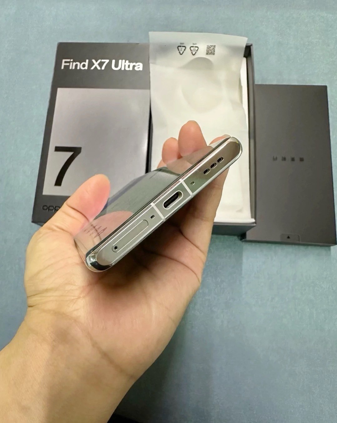 Oppo Find X7 Ultra Android 14 256/512GB Google unlocked 5G Storage 16+512GB Colour Black - Image 4