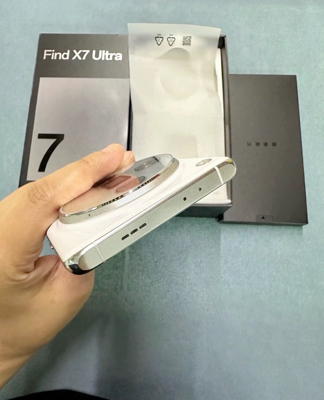 Oppo Find X7 Ultra Android 14 256/512GB Google unlocked 5G Storage 16+512GB Colour Black - Image 5