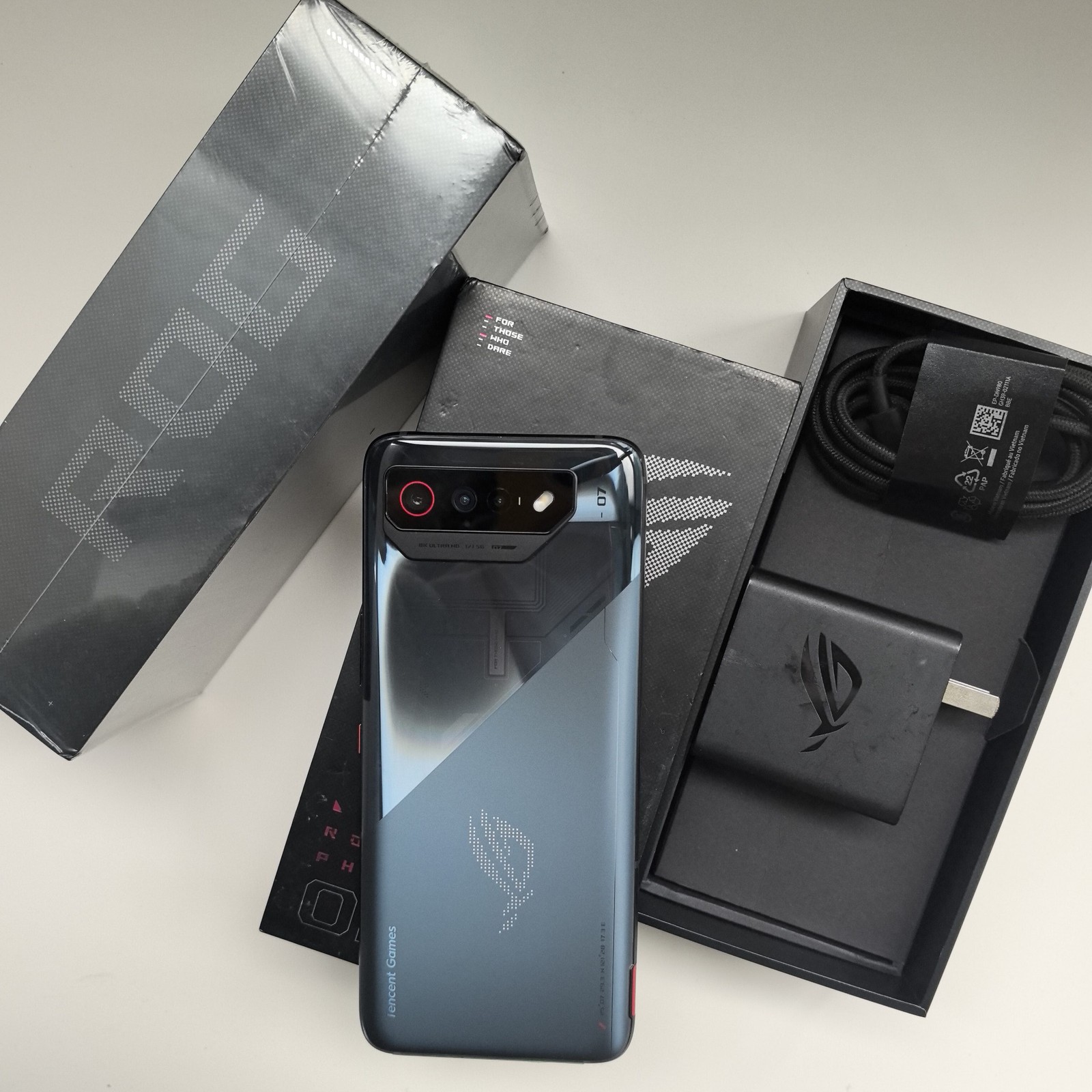Asus ROG Phone 7 5G 12+256GB/16+512GB White / Black Android Global Google Play Color Black Storage Capacity 12+256GB