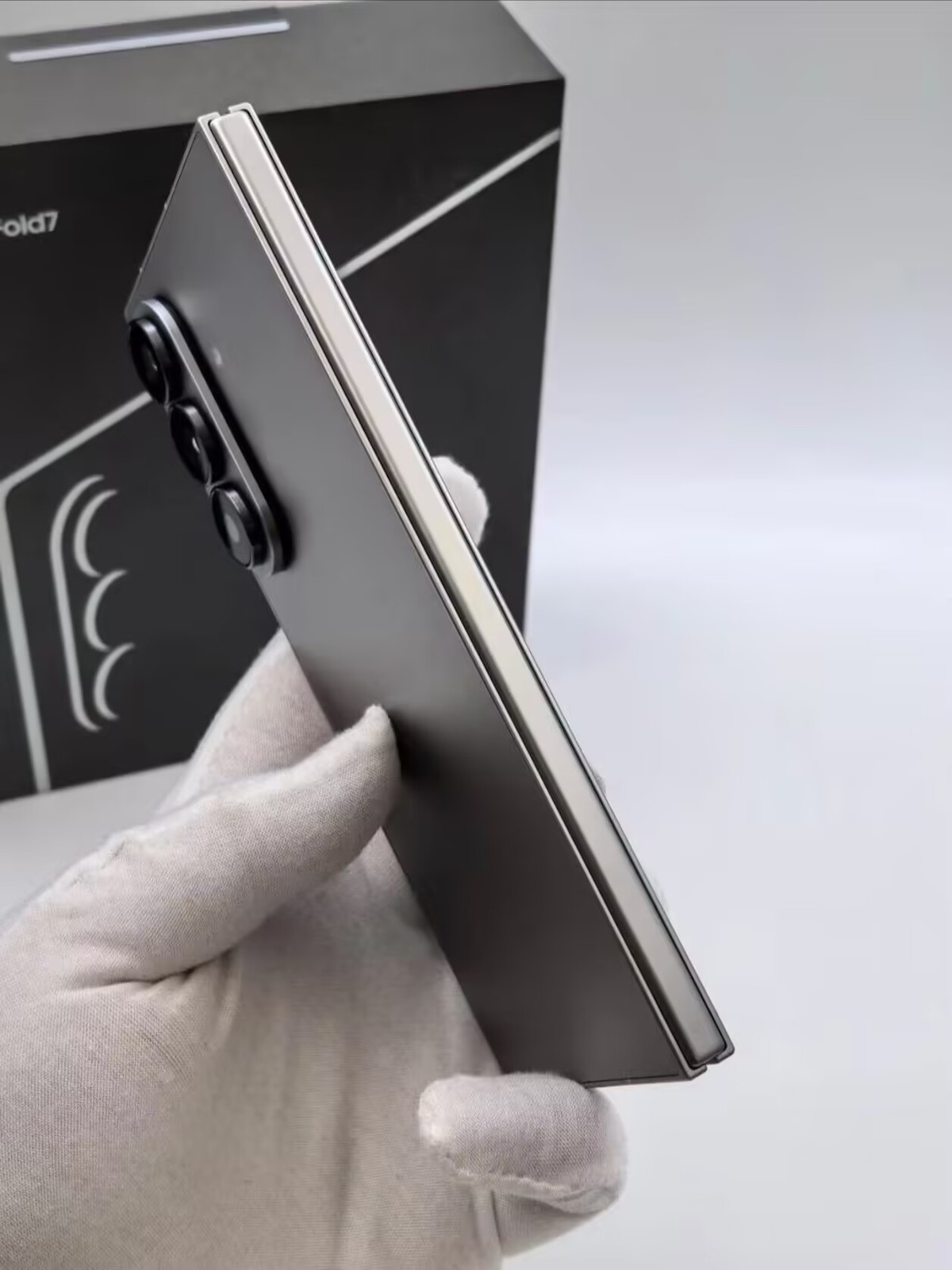 Global Samsung Galaxy Z Fold7 5G 8.0" 200MP Snapdragon 8 Gen 2 4400mAh Android Color Random color Storage Capacity 12+1TB - Image 7