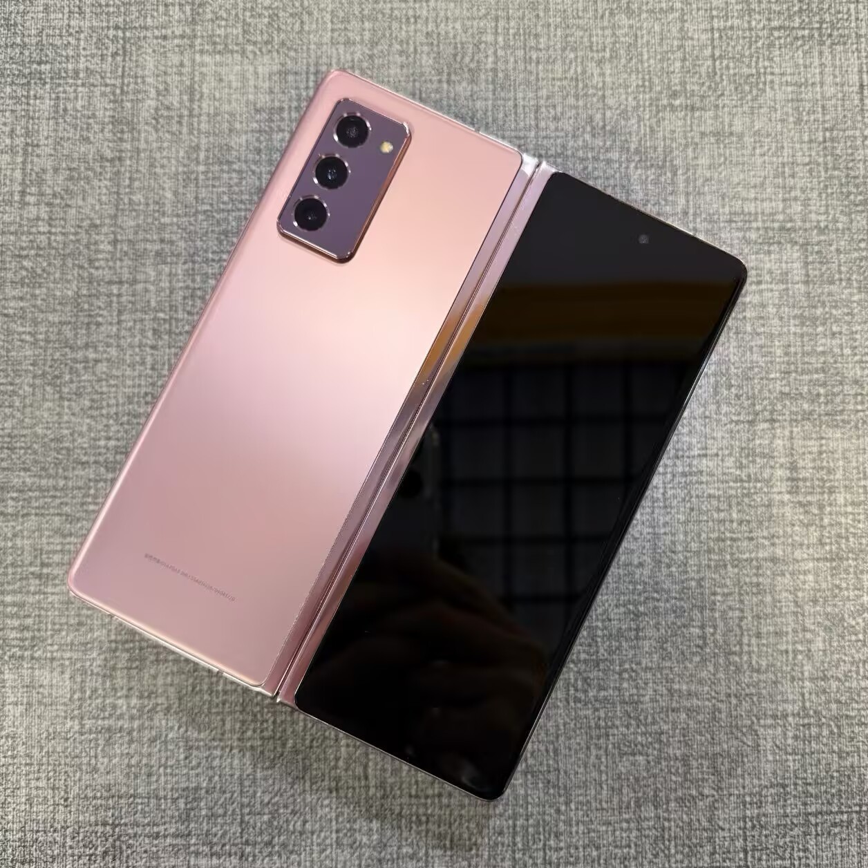 Global Samsung Galaxy Z Fold2 5G 7.6" Snapdragon 865 5G+ 4500mAh Android Google Color Random color Storage Capacity 512 GB