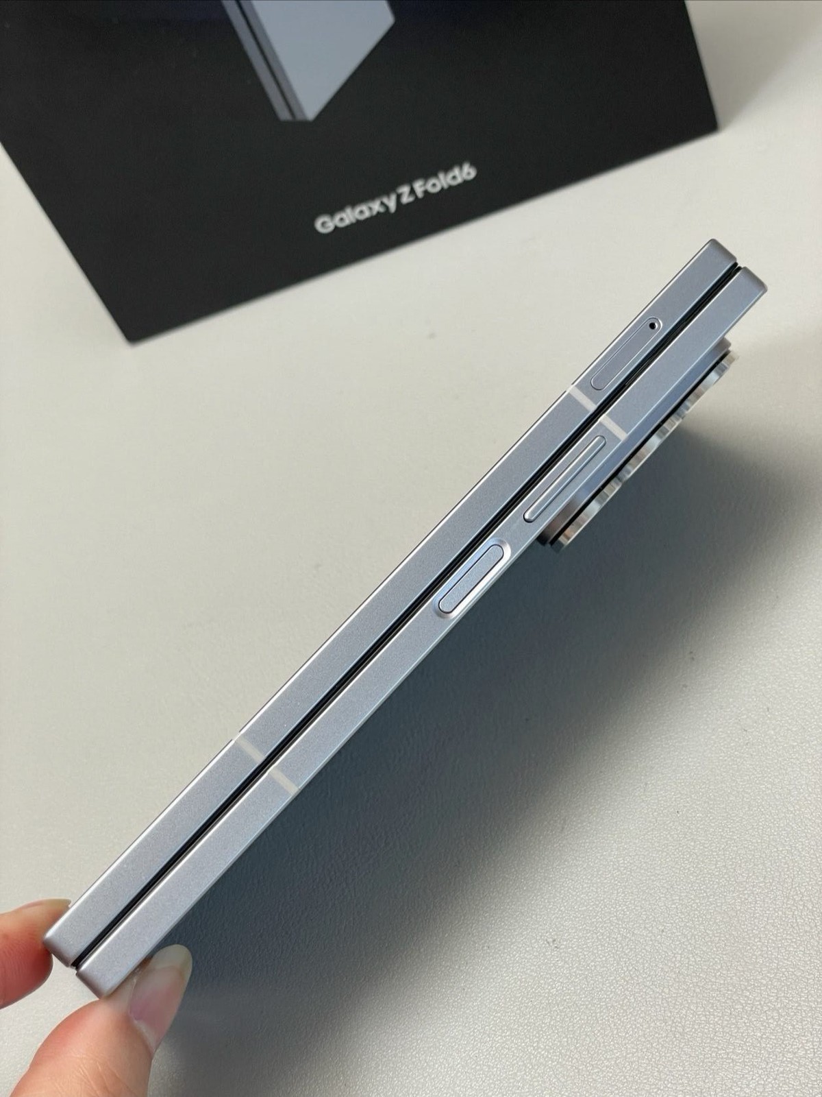 Global Samsung Galaxy Z Fold6 5G 7.6" 50MP Snapdragon 8 Gen 3 4400mAh Android 14 Color Random color Storage Capacity 12+512GB - Image 4