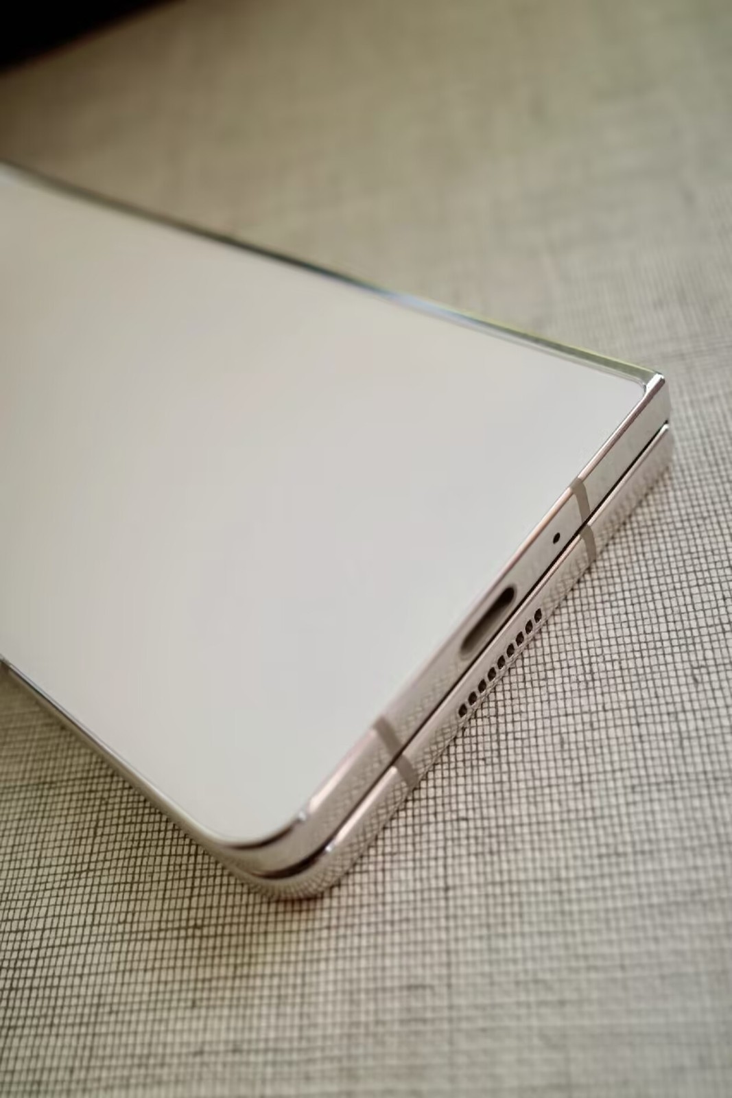 Global Samsung Galaxy Z Fold5 5G 7.6" 50MP Snapdragon 8 Gen 2 4400mAh Android 13 Color Random color Storage Capacity 12+512GB - Image 11
