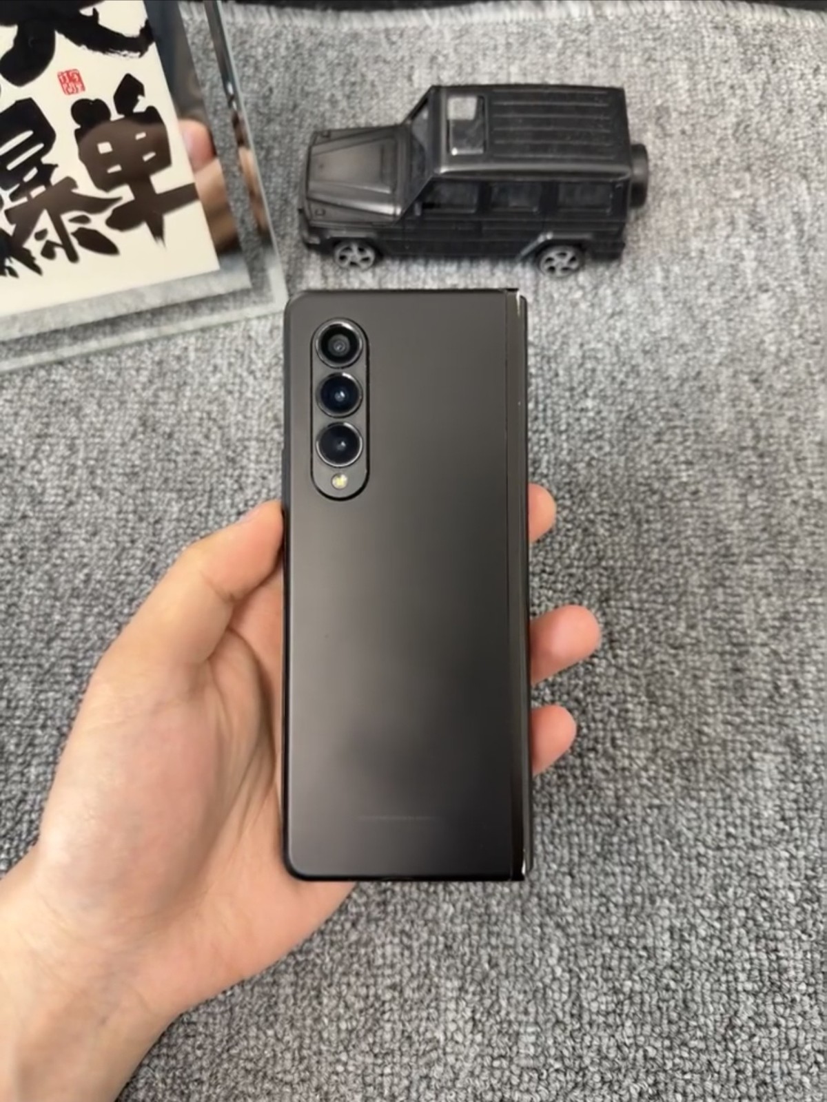 Global Samsung Galaxy Z Fold3 5G 7.6" 12MP Snapdragon 888 5G Android Google Color Random color Storage Capacity 12+512GB