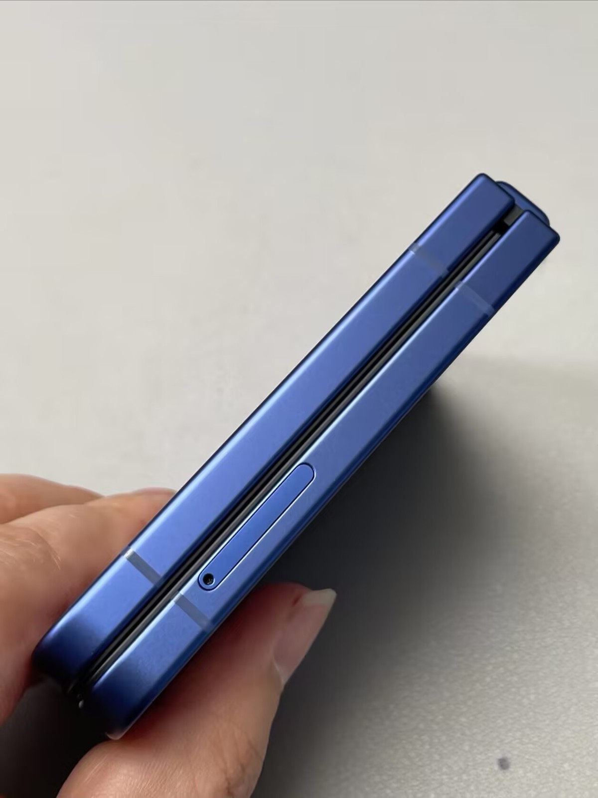 Global Samsung Galaxy Z Flip7 5G 6.9" 50MP Exynos 2500 4300mAh Android Google Color Random color Storage Capacity 12+512GB - Image 8