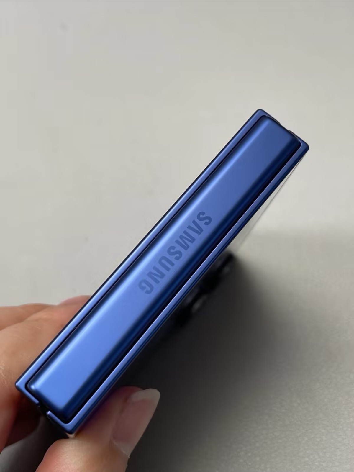 Global Samsung Galaxy Z Flip7 5G 6.9" 50MP Exynos 2500 4300mAh Android Google Color Random color Storage Capacity 12+512GB - Image 11