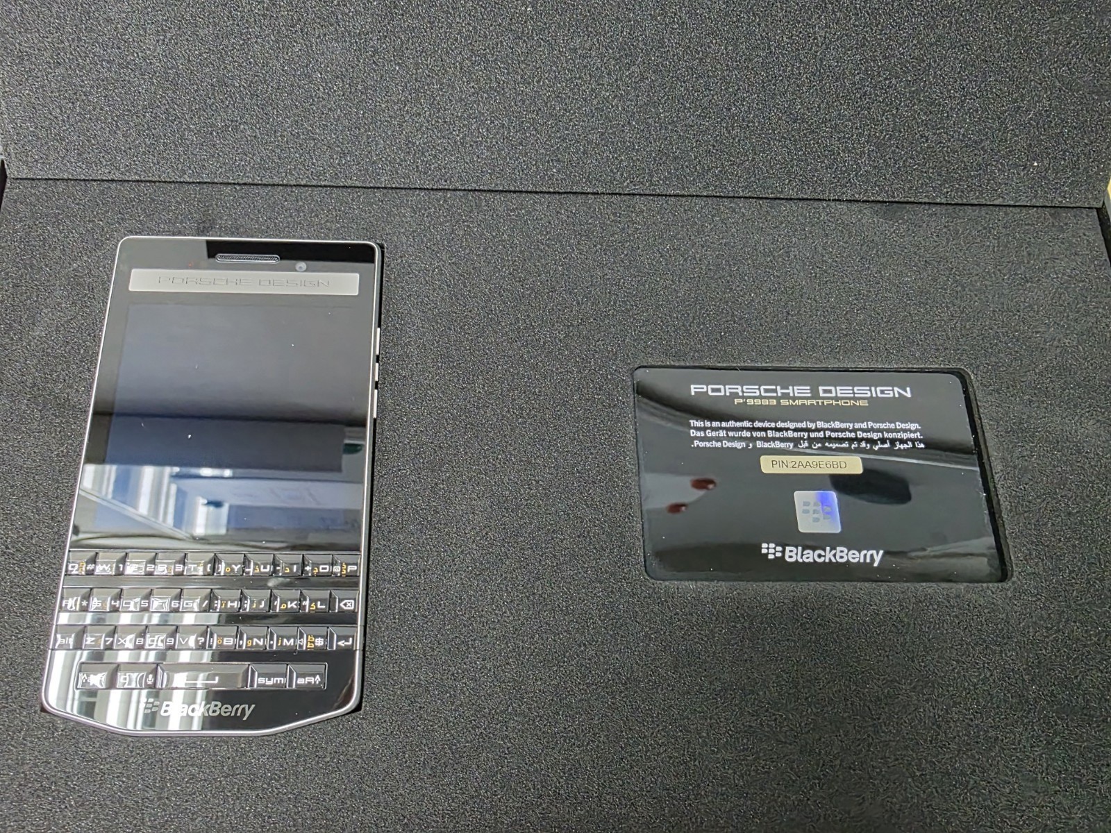 BlackBerry Porsche Design P9983 - 64 GB - Black smartphone Color Black - Image 2