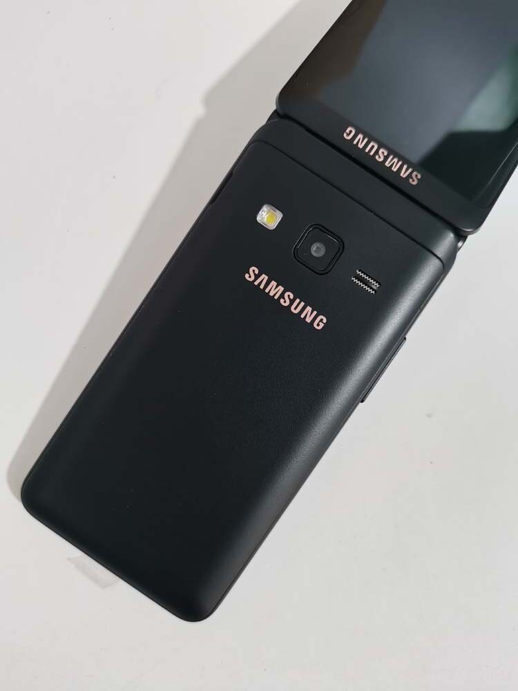 Samsung Galaxy Folder SM-G160N SM-G1650W Android 16GB Unlocked Good Condition Color Red Model SM-G160N-Single SIM-3G - Image 4