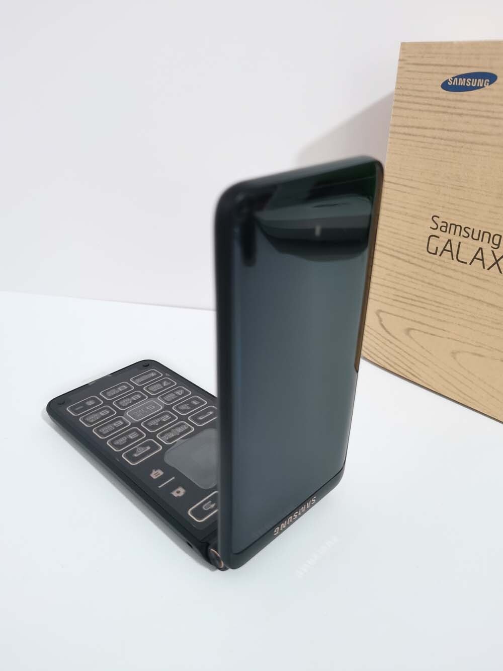 Samsung Galaxy Folder SM-G160N SM-G1650W Android 16GB Unlocked Good Condition Color Red Model SM-G160N-Single SIM-3G - Image 8