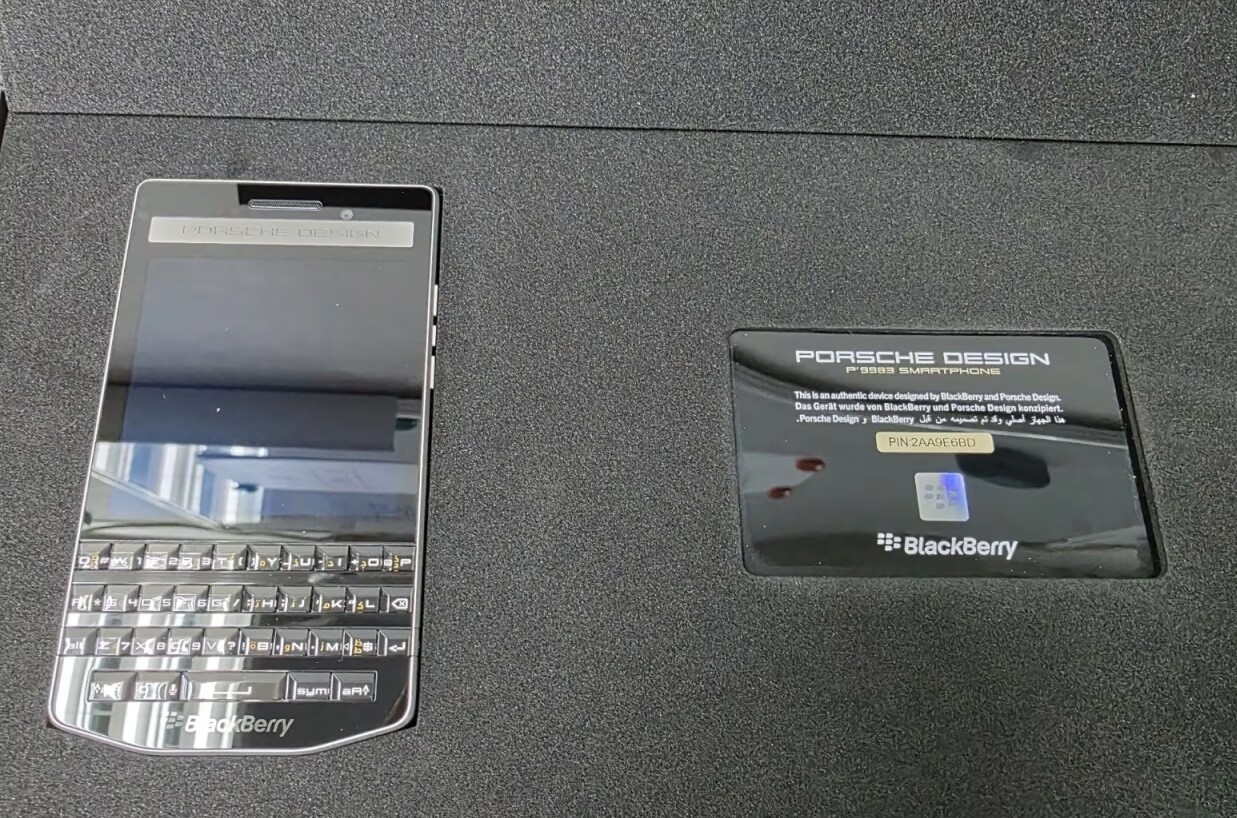 BlackBerry Porsche Design P9983 - 64 GB - Black smartphone Color Black - Image 10