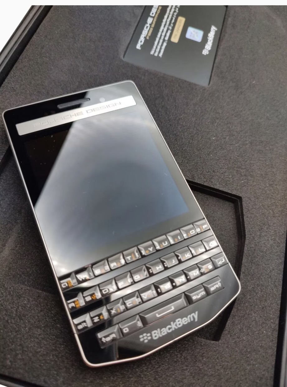 BlackBerry Porsche Design P9983 - 64 GB - Black smartphone Color Black - Image 11