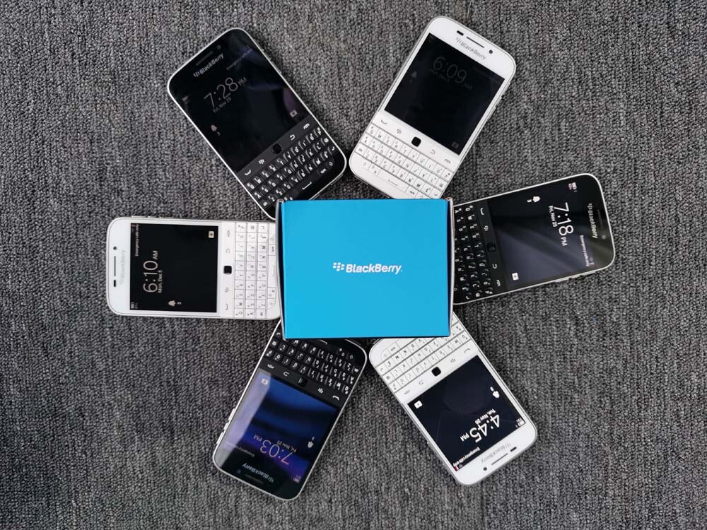 Original BlackBerry Classic Q20 Black white Unlocked 16GB Smartphone Color White