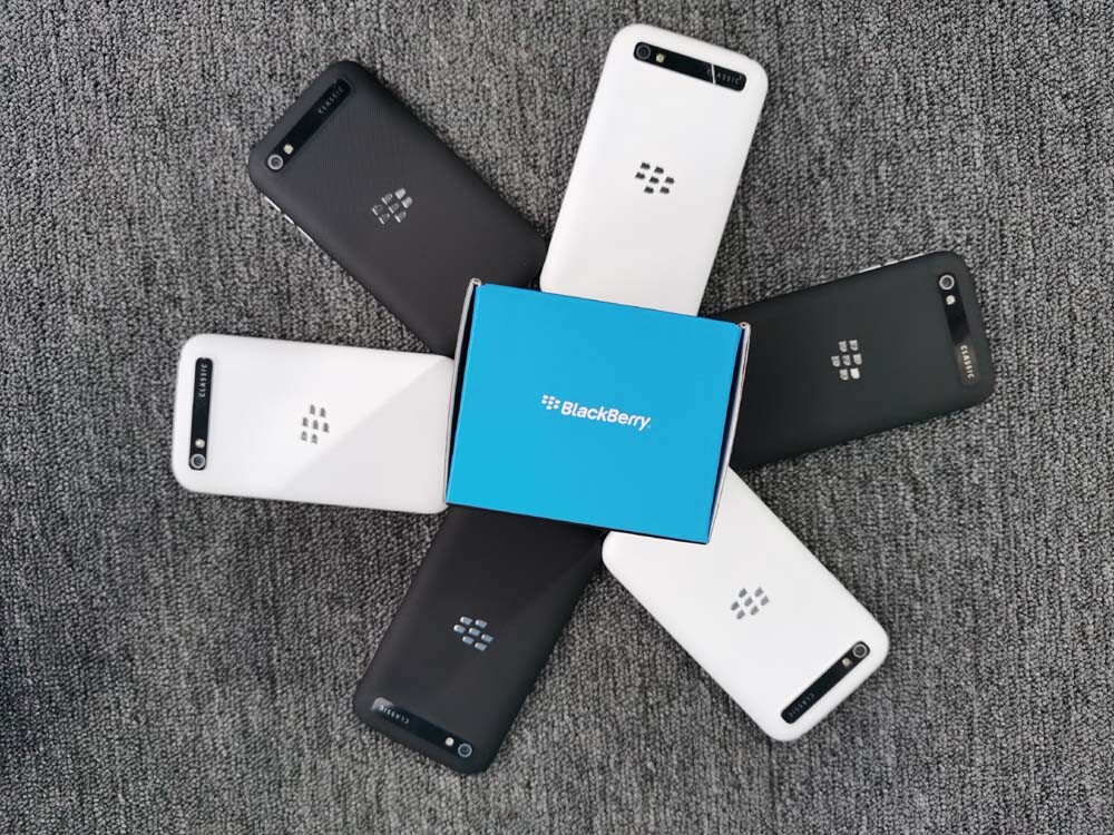 Original BlackBerry Classic Q20 Black white Unlocked 16GB Smartphone Color White - Image 3