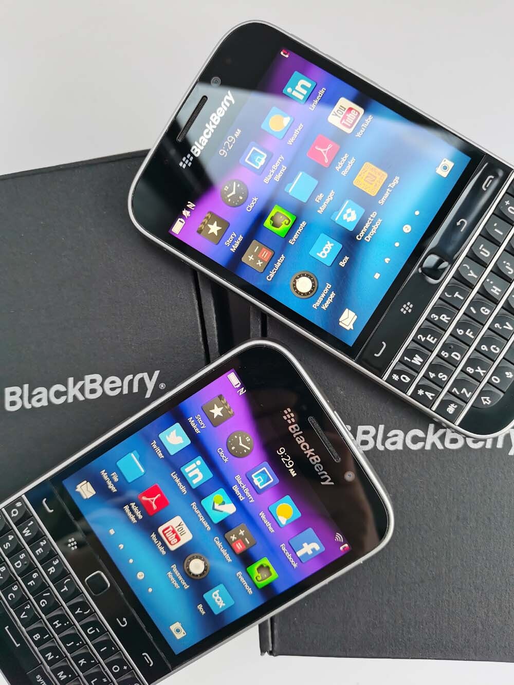 Original BlackBerry Classic Q20 Black white Unlocked 16GB Smartphone Color White - Image 4