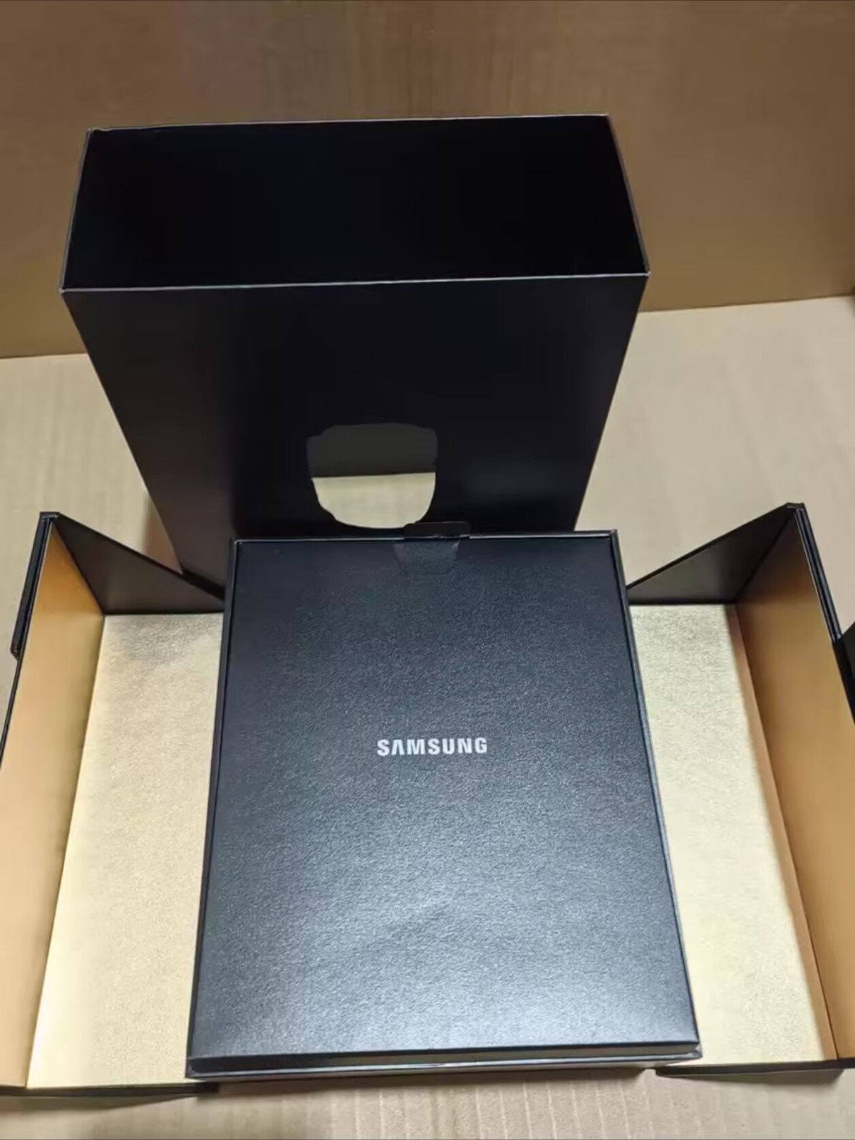 Samsung W24 5G SM-W9024 7.6" 50MP Snapdragon 8 Gen 2 SM8550-AB Foldable Google Color Random color Style Phone + Box + All accessories Storage Capacity 16+1TB - Image 13