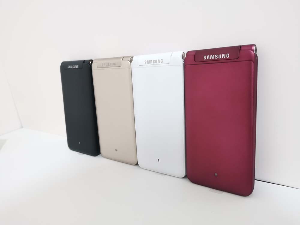 Samsung Galaxy Folder G1600 Dual SIM LTE Flip SmartPhone Unlocked Good Condition Color Burgundy battery 2 * batteries - Image 4