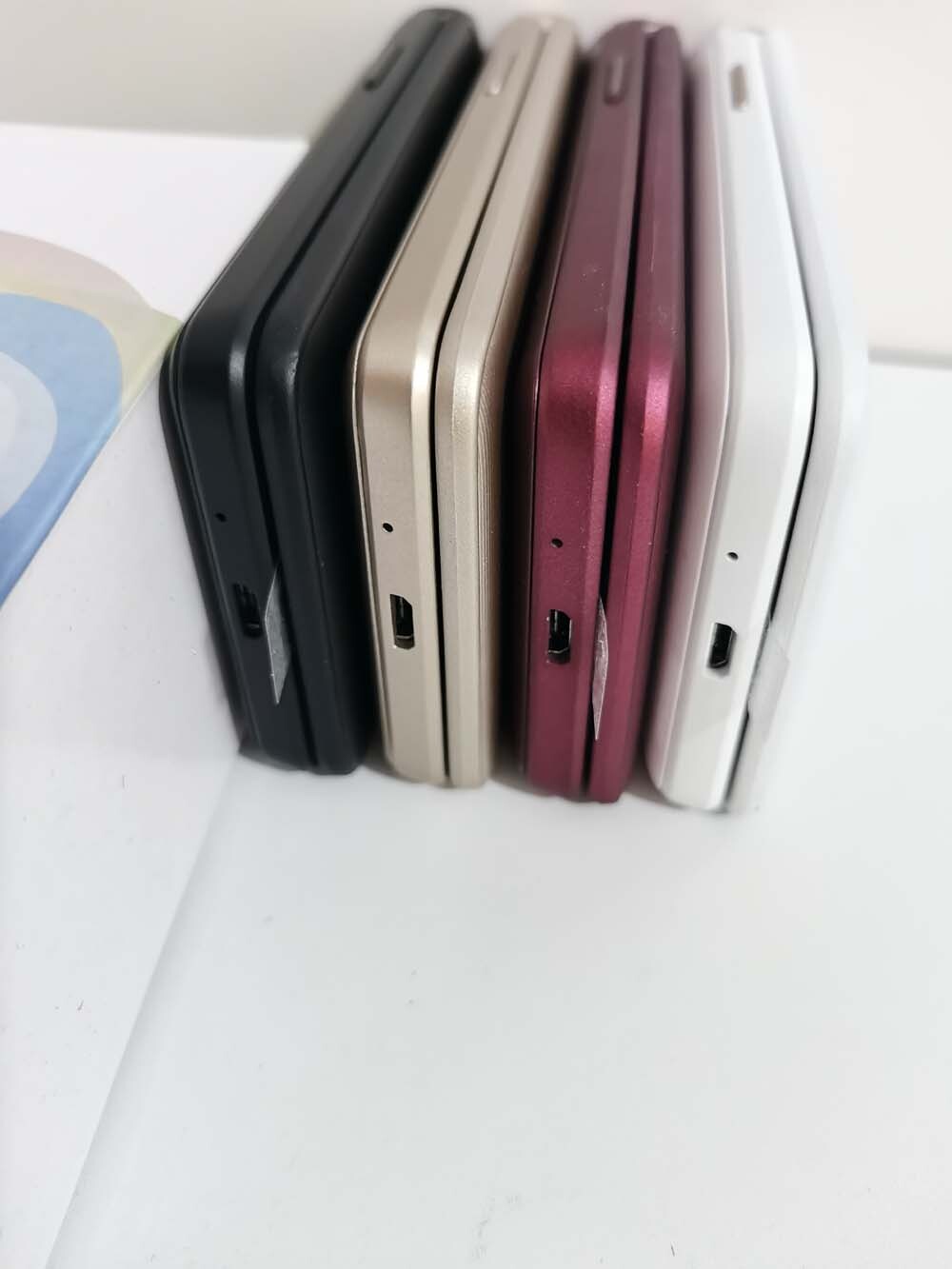 Samsung Galaxy Folder G1600 Dual SIM LTE Flip SmartPhone Unlocked Good Condition Color Burgundy battery 2 * batteries - Image 7