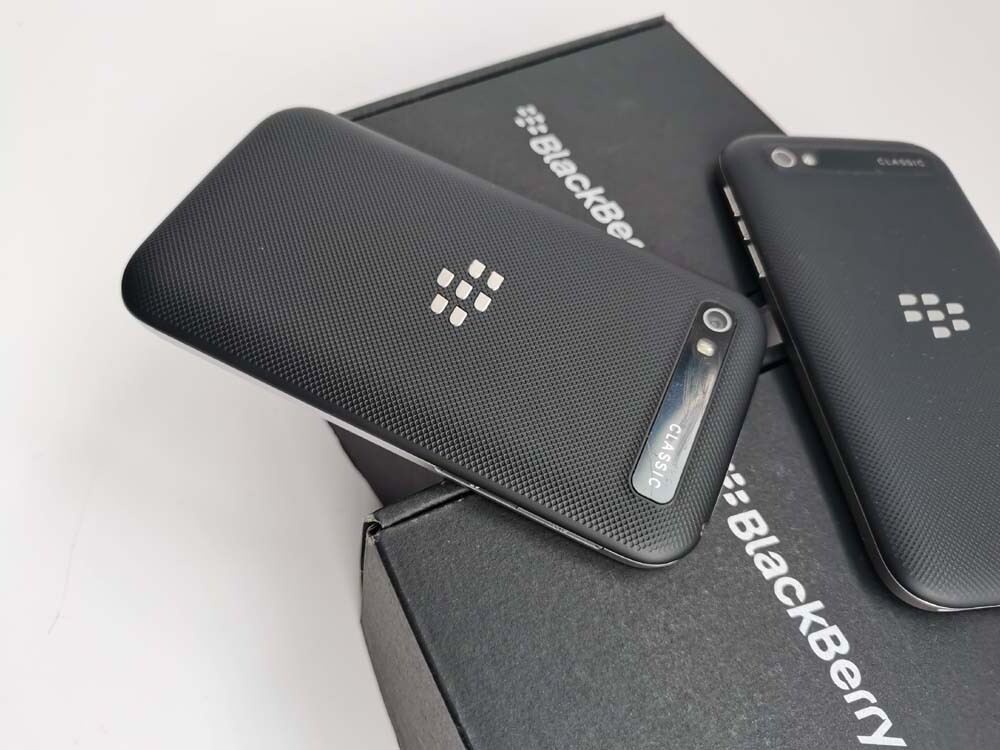Original BlackBerry Classic Q20 Black white Unlocked 16GB Smartphone Color White - Image 11