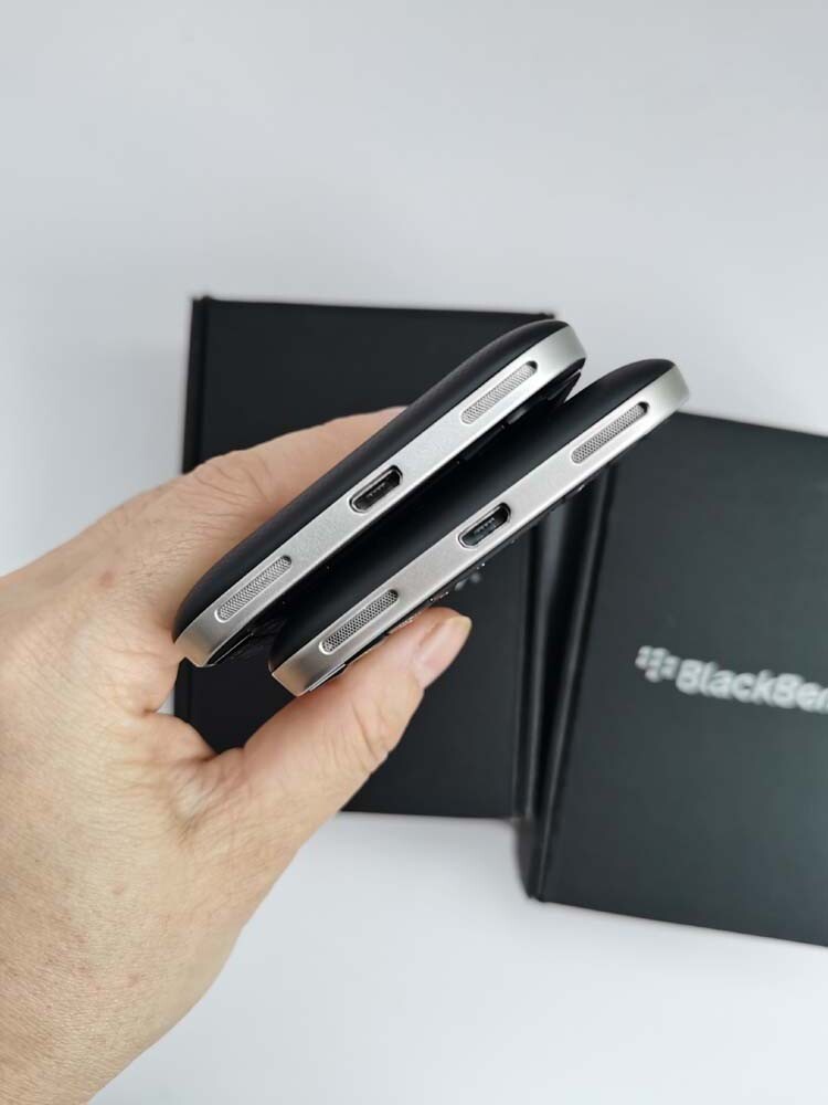 Original BlackBerry Classic Q20 Black white Unlocked 16GB Smartphone Color White - Image 14