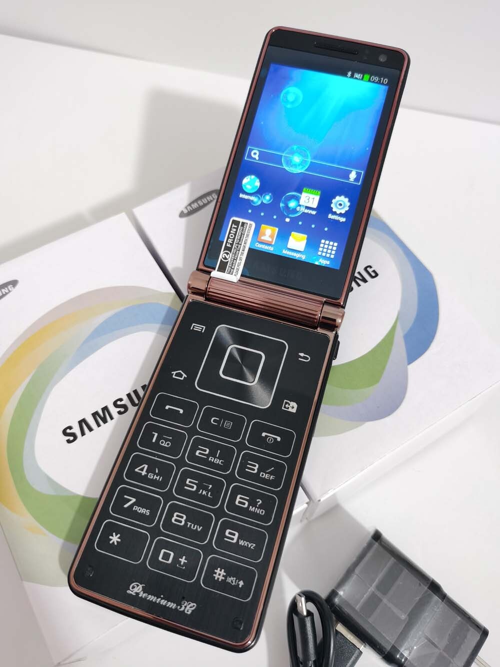 Samsung SCH-W2013 16GB Android 3G Clamshell Smart Phone - Unlocked Bundle Description W2013